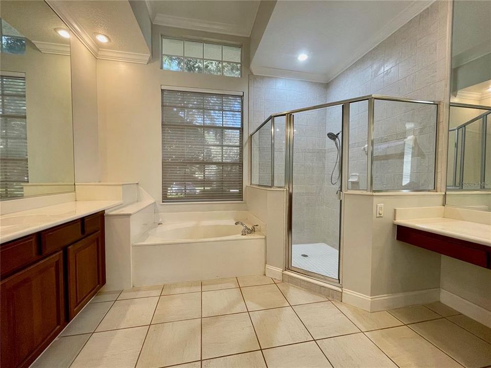 For Sale: $1,399,000 (4 beds, 4 baths, 3786 Square Feet)