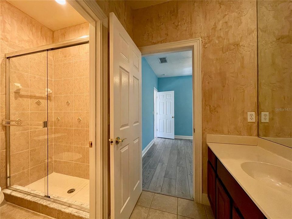 For Sale: $1,399,000 (4 beds, 4 baths, 3786 Square Feet)