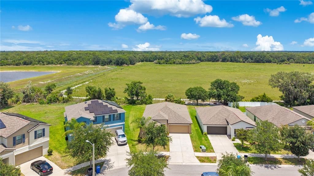 For Sale: $299,900 (4 beds, 2 baths, 1918 Square Feet)