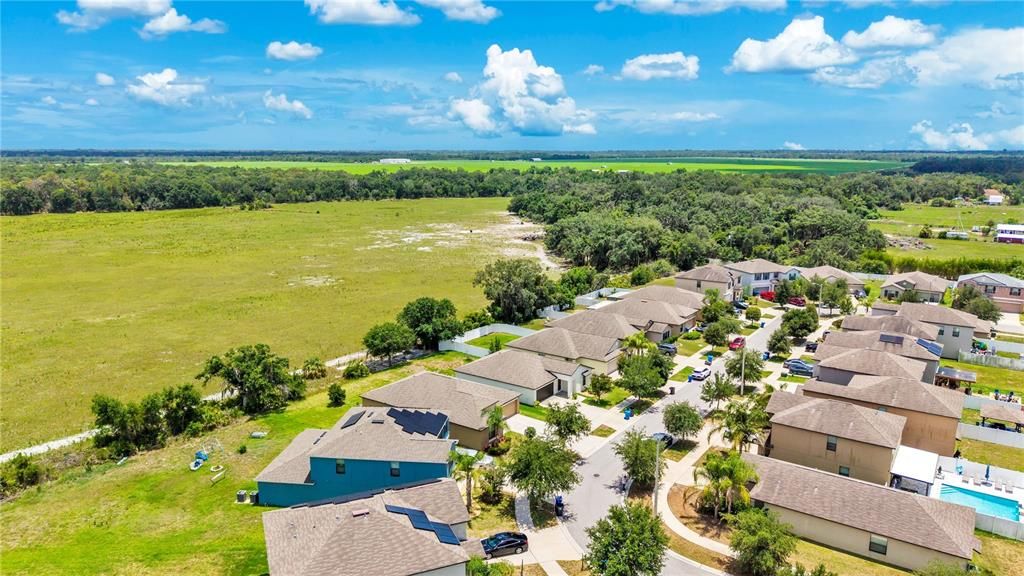 For Sale: $299,900 (4 beds, 2 baths, 1918 Square Feet)