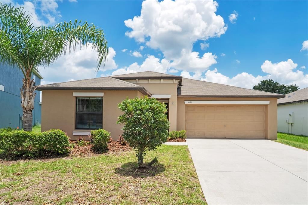 For Sale: $299,900 (4 beds, 2 baths, 1918 Square Feet)