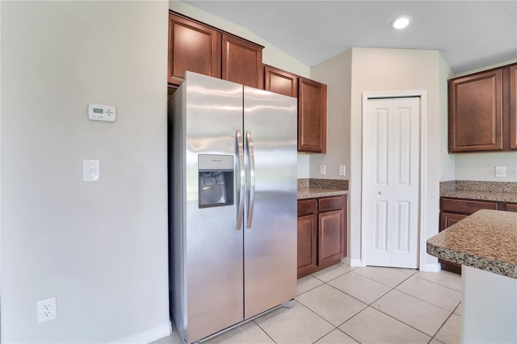For Sale: $299,900 (4 beds, 2 baths, 1918 Square Feet)