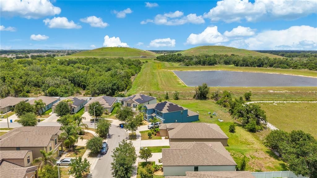 For Sale: $299,900 (4 beds, 2 baths, 1918 Square Feet)