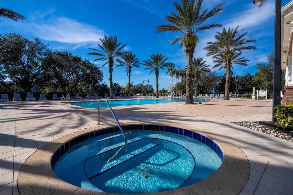 For Sale: $320,000 (3 beds, 3 baths, 1755 Square Feet)
