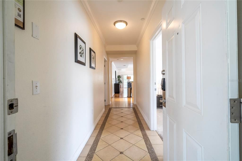 For Sale: $320,000 (3 beds, 3 baths, 1755 Square Feet)