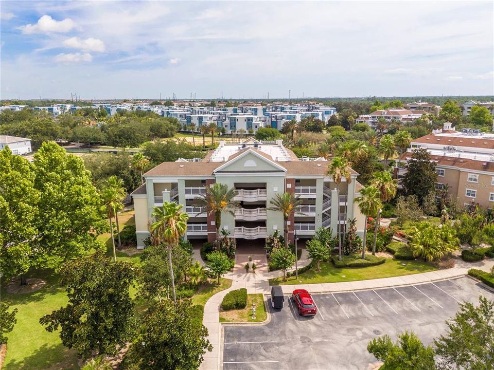 For Sale: $320,000 (3 beds, 3 baths, 1755 Square Feet)