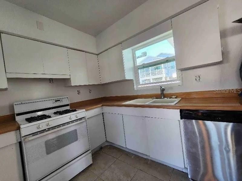 En Venta: $269,000 (3 camas, 2 baños, 1108 Pies cuadrados)