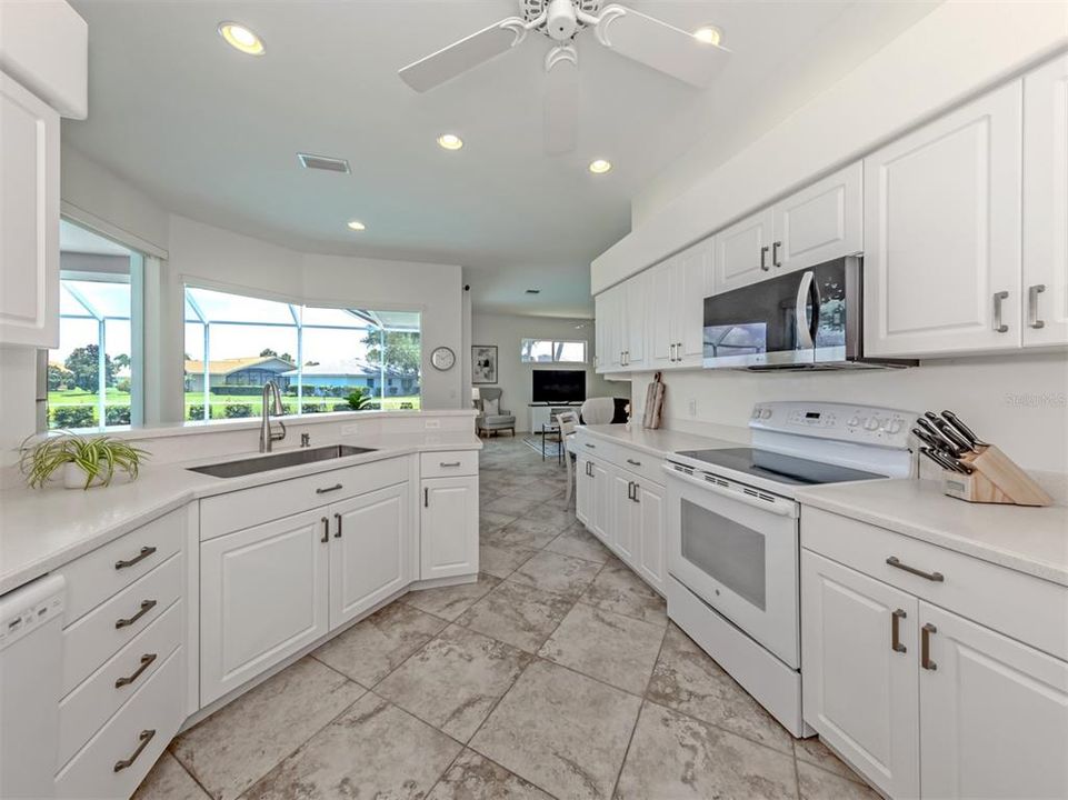 For Sale: $674,000 (3 beds, 2 baths, 2346 Square Feet)