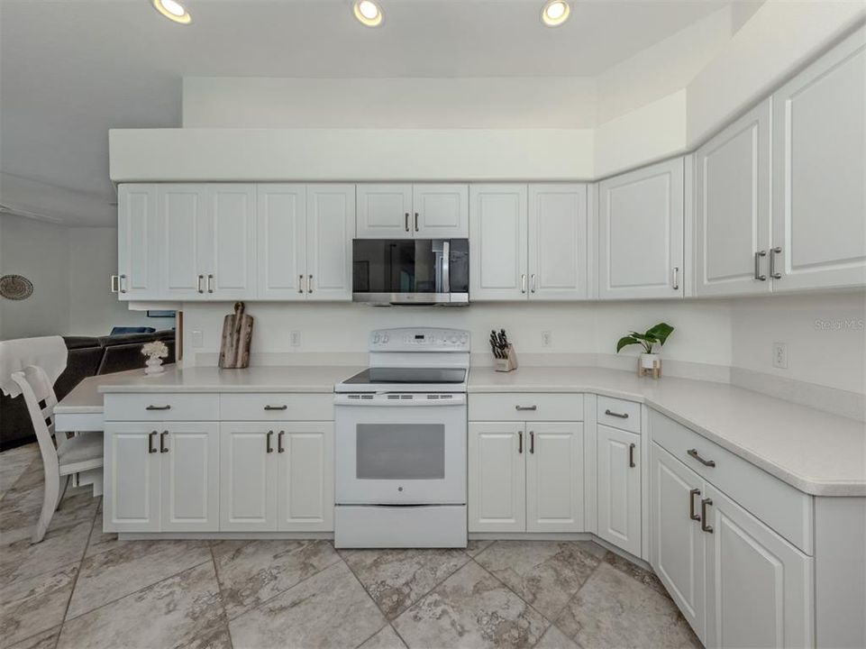 For Sale: $674,000 (3 beds, 2 baths, 2346 Square Feet)