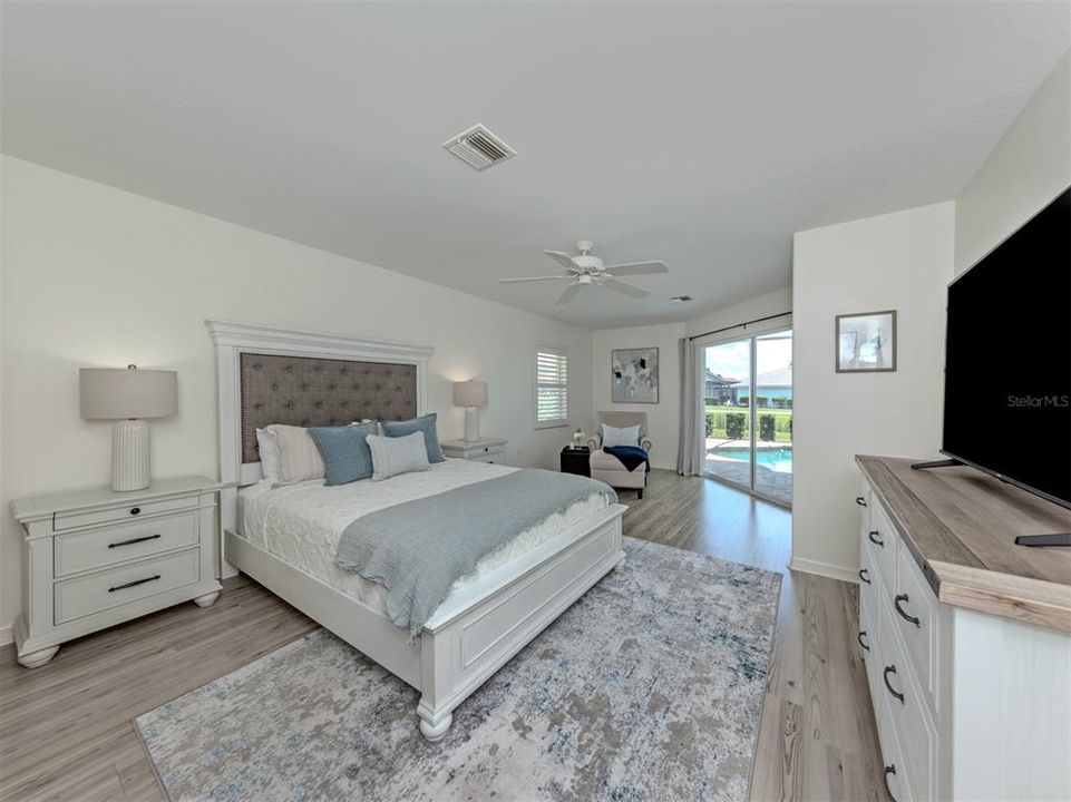 For Sale: $674,000 (3 beds, 2 baths, 2346 Square Feet)