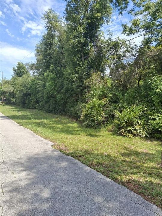 待售: $149,000 (0.93 acres)