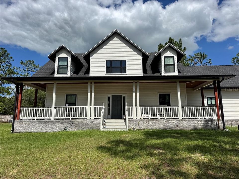 En Venta: $549,900 (5 camas, 2 baños, 3000 Pies cuadrados)