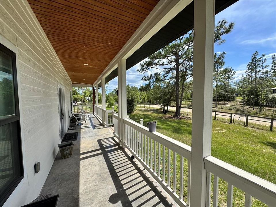 En Venta: $549,900 (5 camas, 2 baños, 3000 Pies cuadrados)