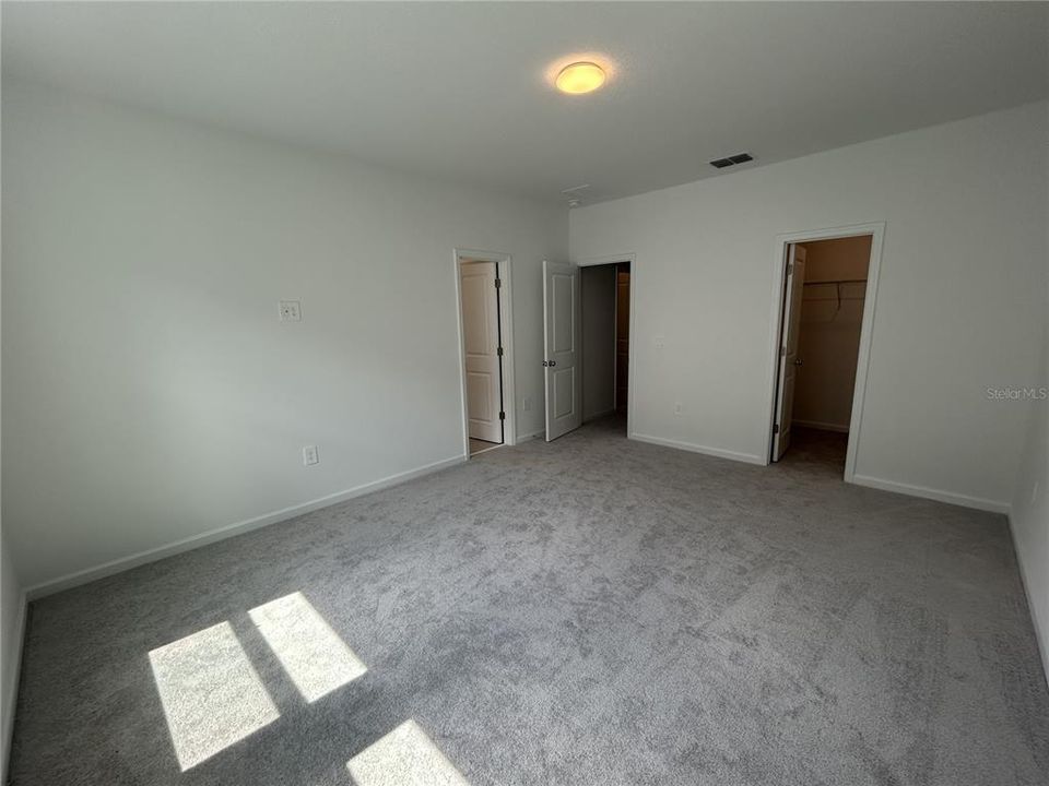 En Renta: $2,050 (3 camas, 2 baños, 1787 Pies cuadrados)
