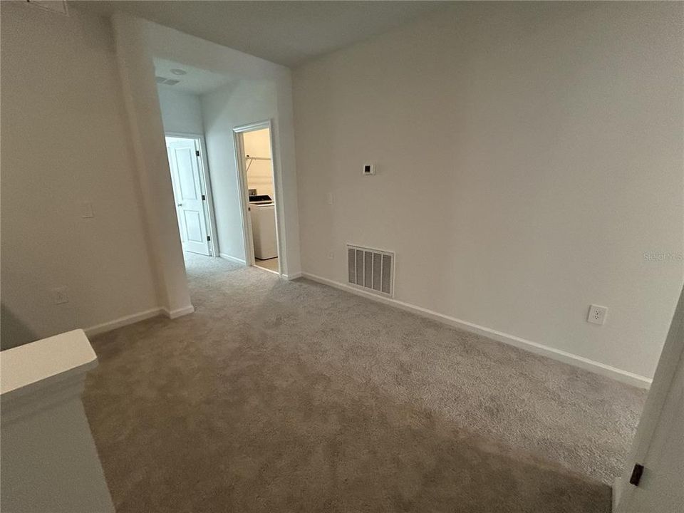 En Renta: $2,050 (3 camas, 2 baños, 1787 Pies cuadrados)