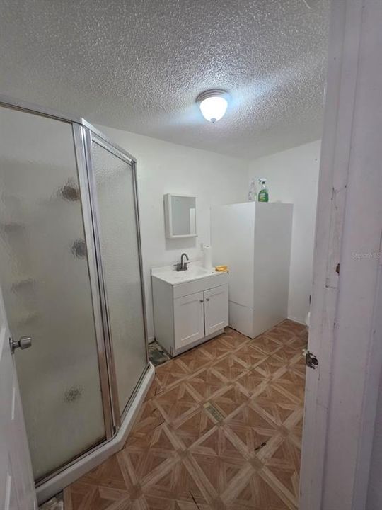 На продажу: $189,900 (3 спален, 1 ванн, 920 Квадратных фут)