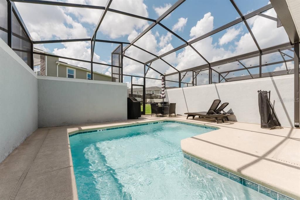 For Rent: $3,500 (4 beds, 3 baths, 1914 Square Feet)