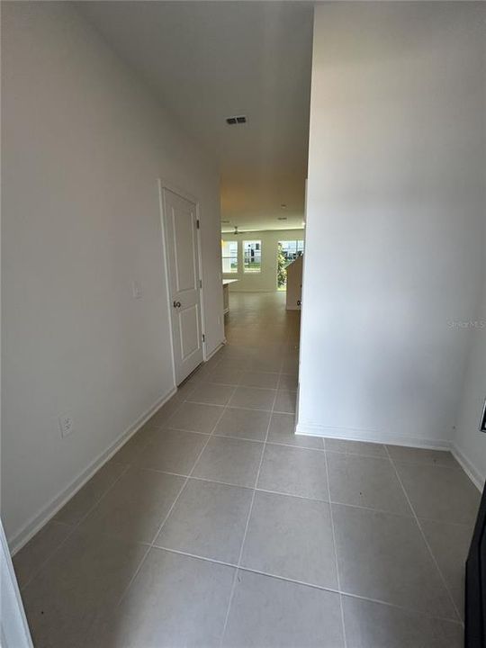 For Rent: $2,050 (3 beds, 2 baths, 1787 Square Feet)