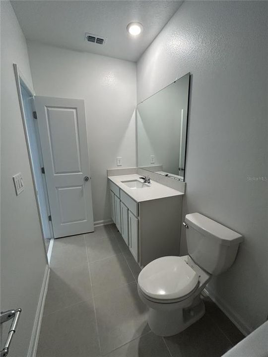 For Rent: $2,050 (3 beds, 2 baths, 1787 Square Feet)