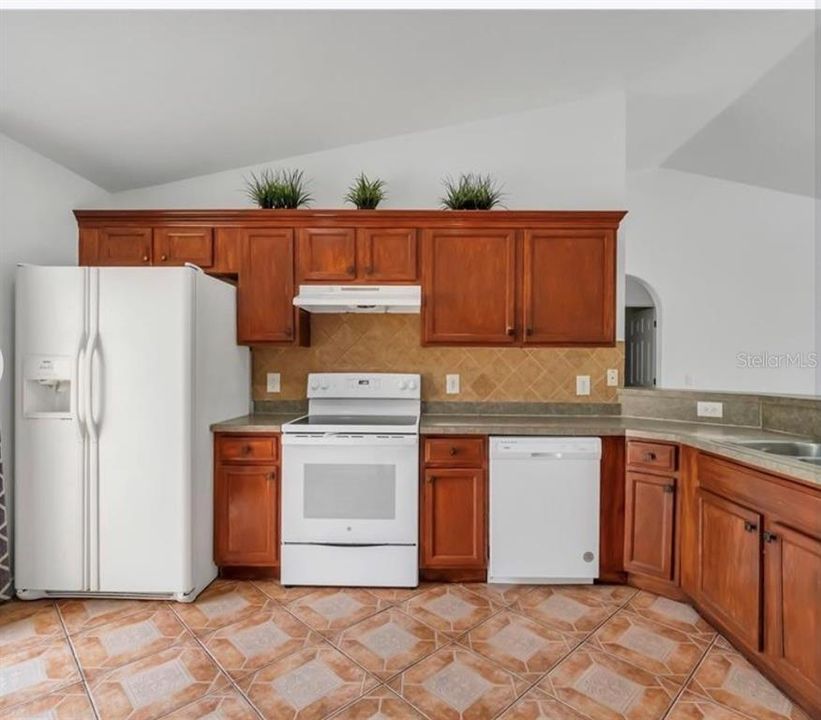 For Sale: $314,000 (3 beds, 2 baths, 1442 Square Feet)