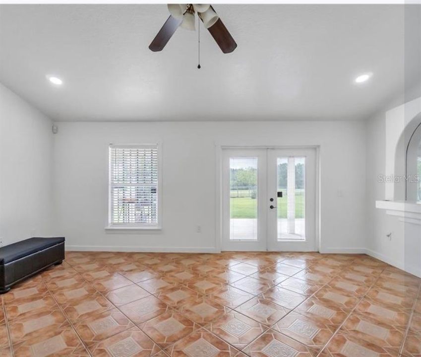 For Sale: $314,000 (3 beds, 2 baths, 1442 Square Feet)