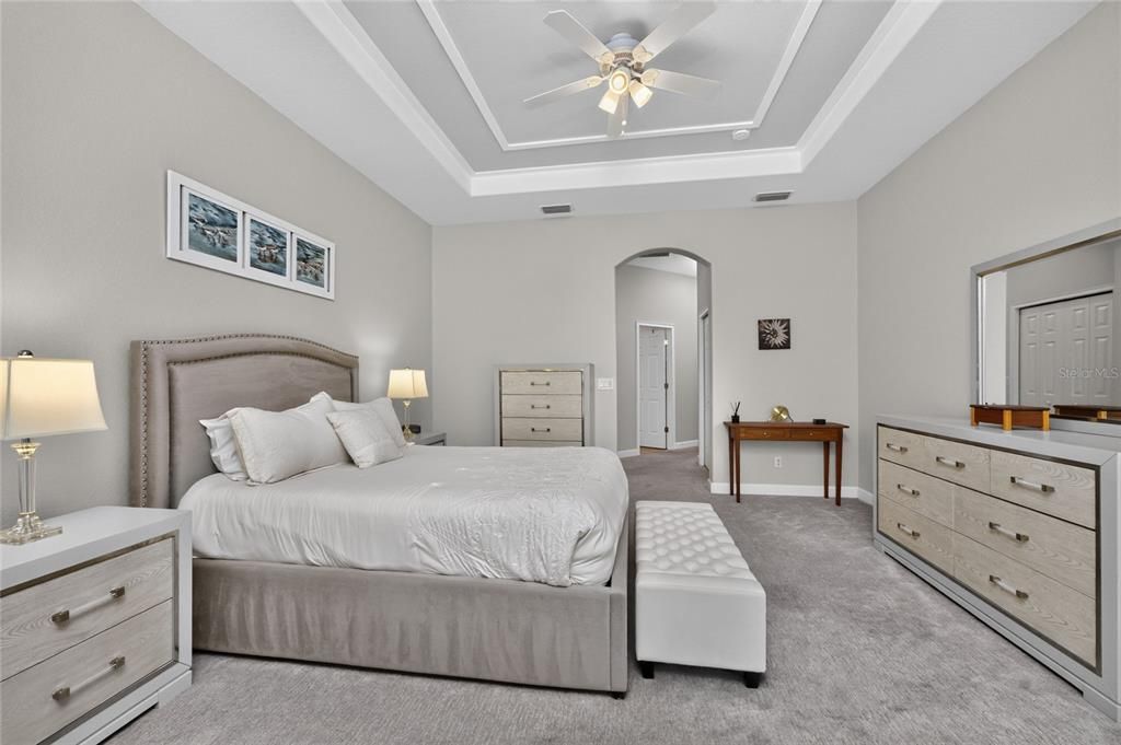 En Venta: $635,000 (3 camas, 3 baños, 2545 Pies cuadrados)
