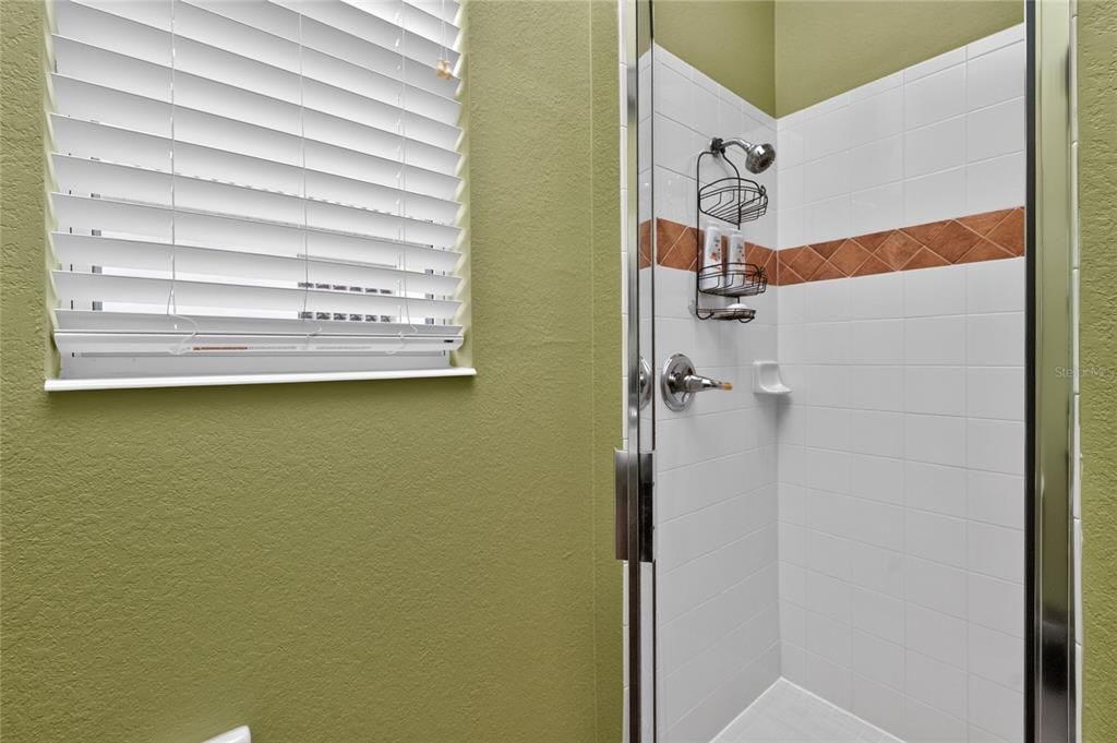 En Venta: $635,000 (3 camas, 3 baños, 2545 Pies cuadrados)