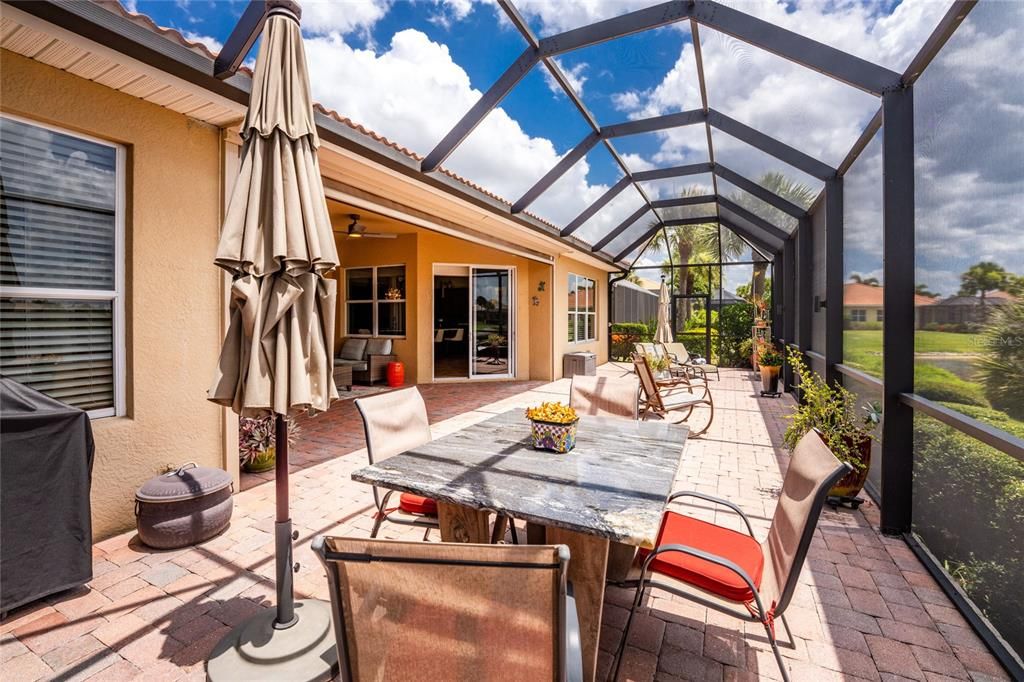 En Venta: $635,000 (3 camas, 3 baños, 2545 Pies cuadrados)