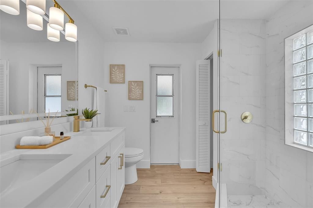For Sale: $548,000 (3 beds, 2 baths, 1834 Square Feet)
