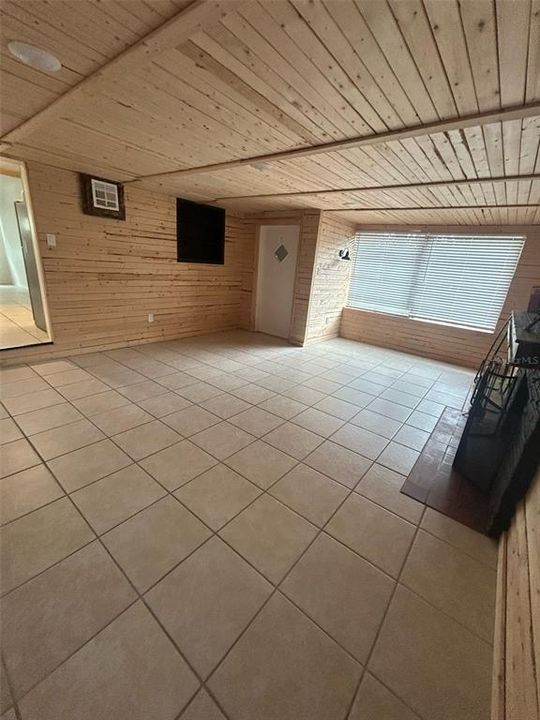 For Rent: $1,700 (3 beds, 2 baths, 1263 Square Feet)