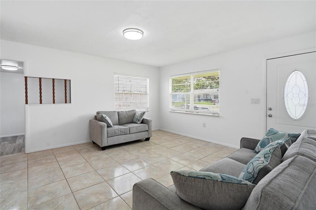 For Sale: $165,000 (3 beds, 2 baths, 1244 Square Feet)