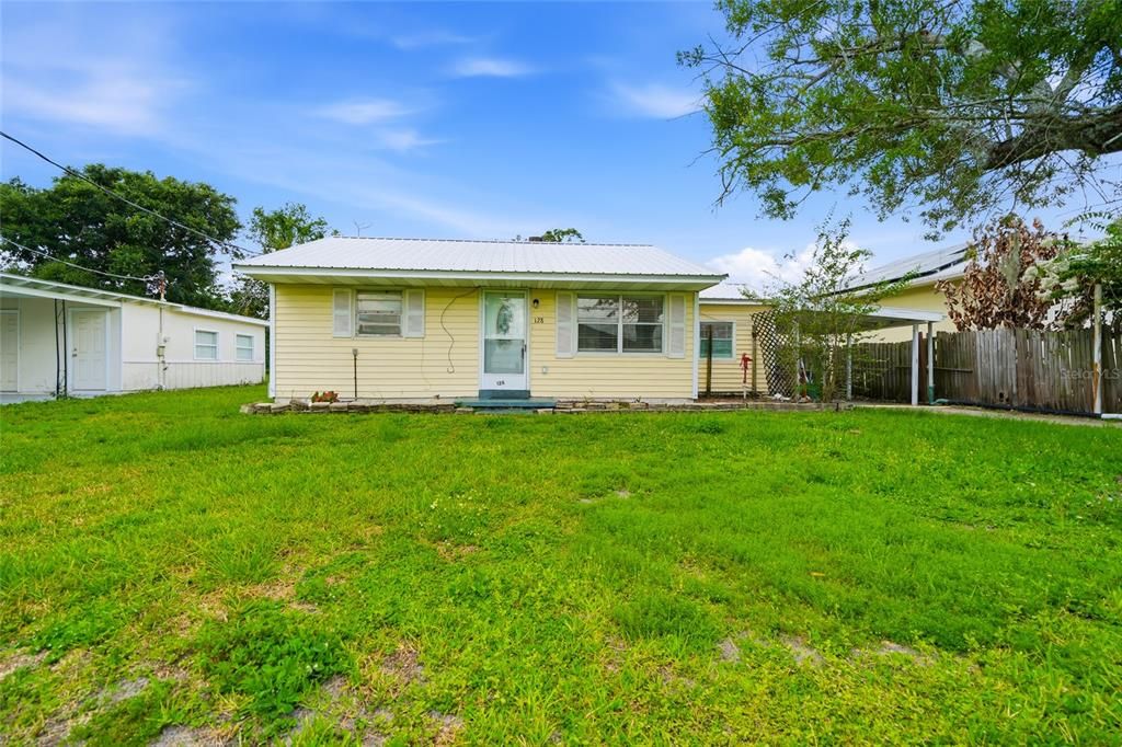 For Sale: $165,000 (3 beds, 2 baths, 1244 Square Feet)