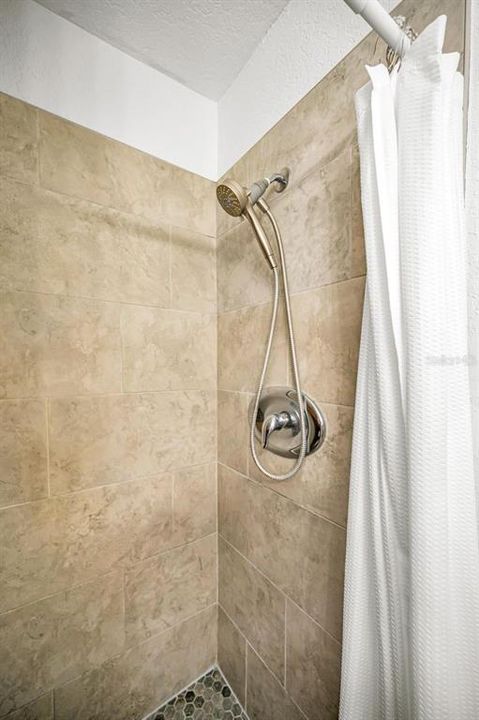 En Venta: $219,900 (2 camas, 2 baños, 1138 Pies cuadrados)