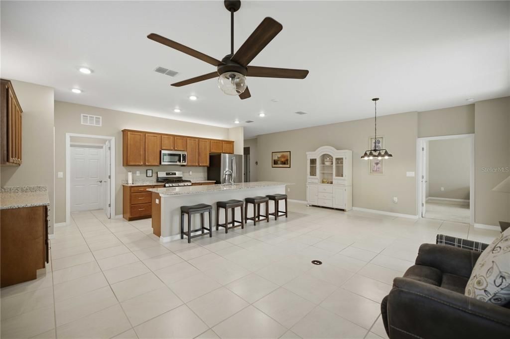For Sale: $317,500 (3 beds, 2 baths, 1746 Square Feet)
