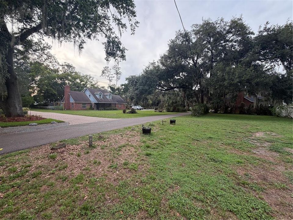 For Sale: $359,900 (2 beds, 1 baths, 1064 Square Feet)