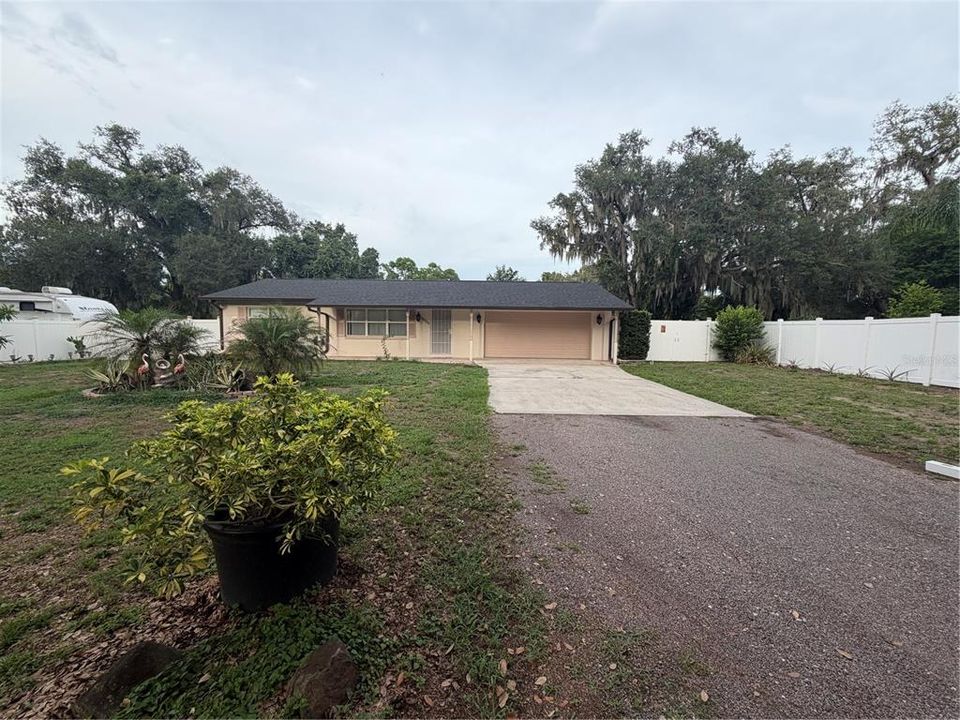 For Sale: $359,900 (2 beds, 1 baths, 1064 Square Feet)