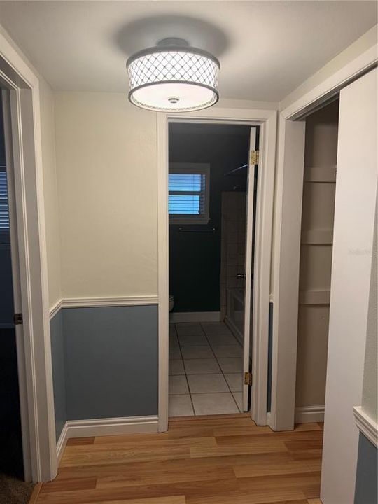 For Sale: $359,900 (2 beds, 1 baths, 1064 Square Feet)