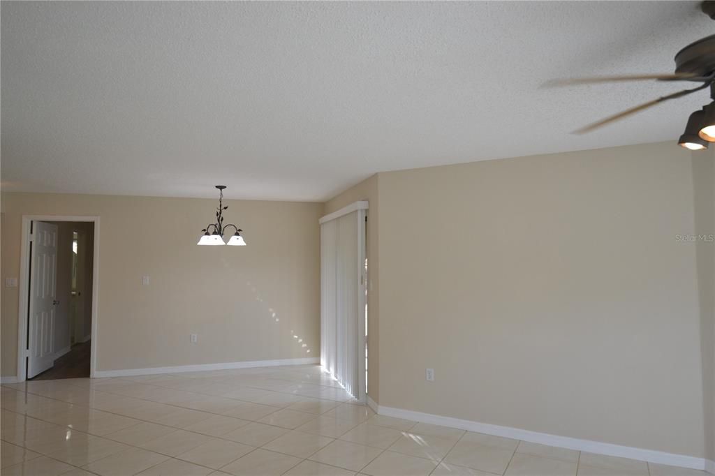 For Rent: $1,950 (2 beds, 2 baths, 1050 Square Feet)