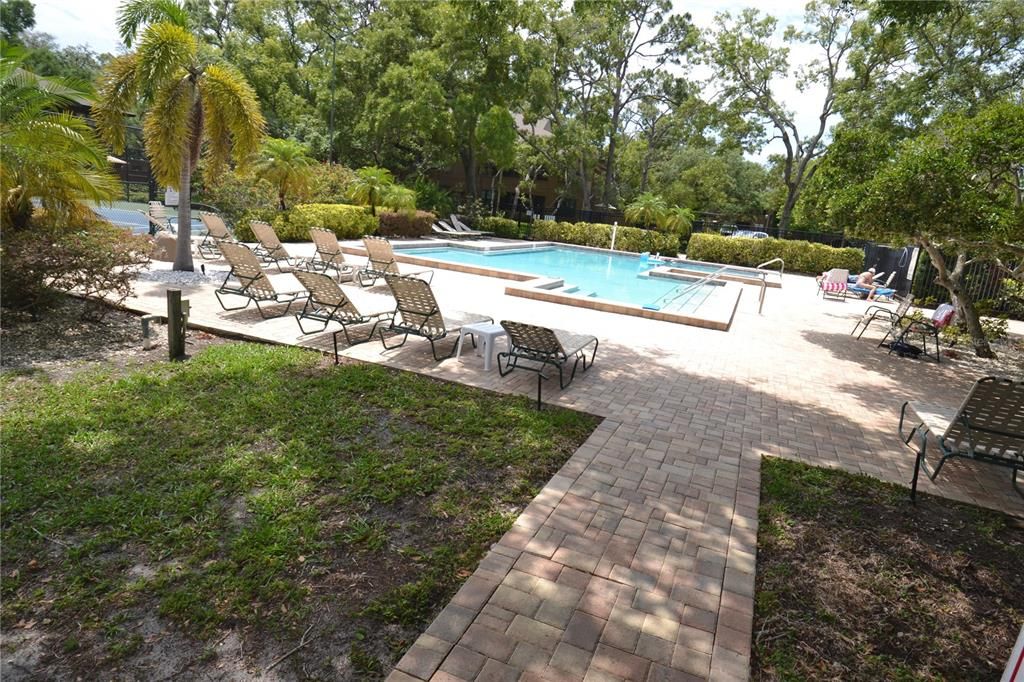 For Rent: $1,950 (2 beds, 2 baths, 1050 Square Feet)