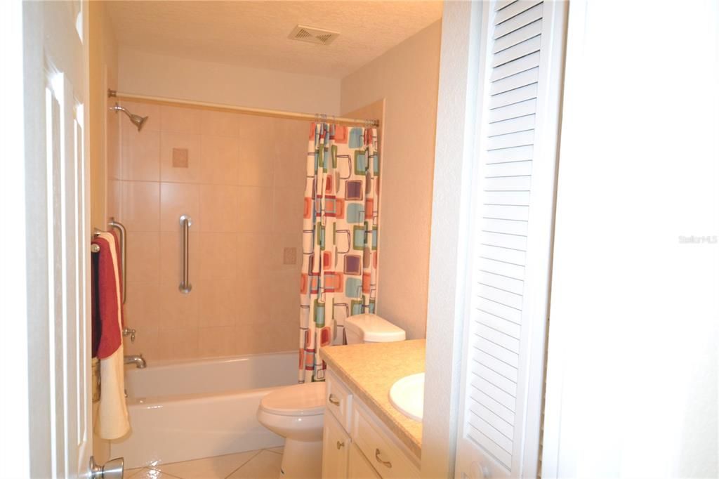 For Rent: $1,950 (2 beds, 2 baths, 1050 Square Feet)