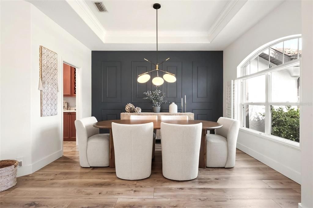 For Sale: $775,000 (4 beds, 3 baths, 2828 Square Feet)