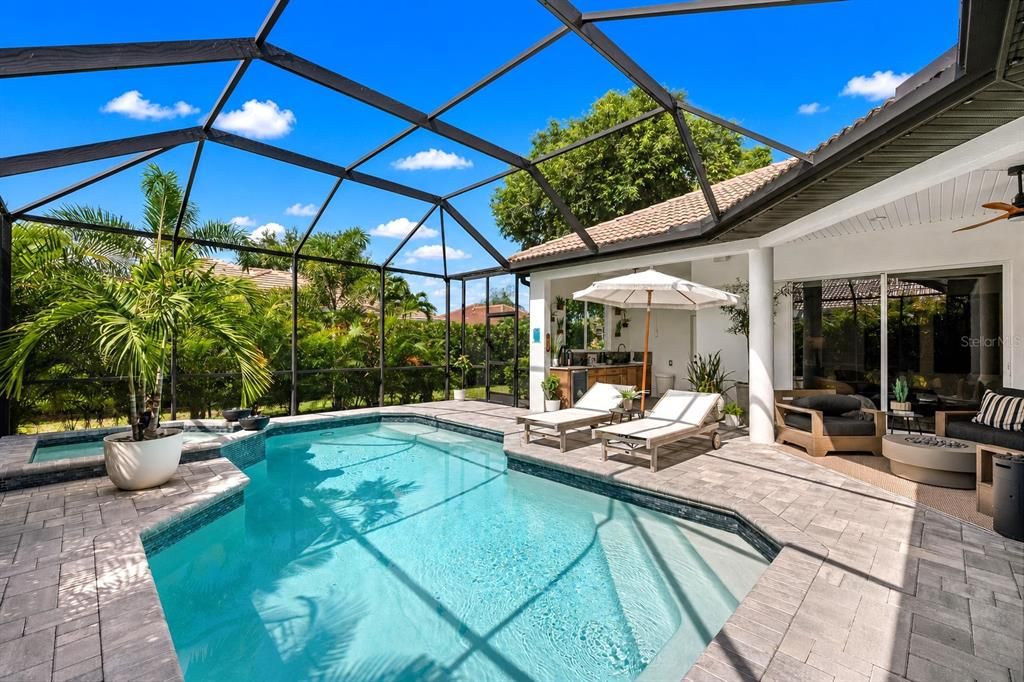 For Sale: $775,000 (4 beds, 3 baths, 2828 Square Feet)