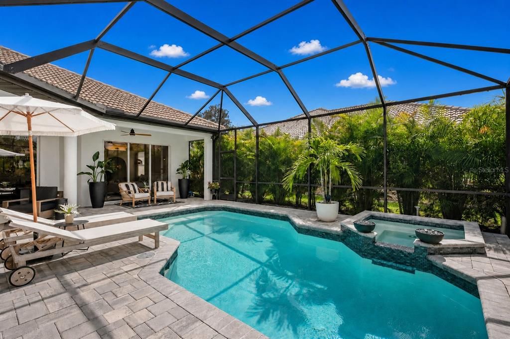 For Sale: $775,000 (4 beds, 3 baths, 2828 Square Feet)