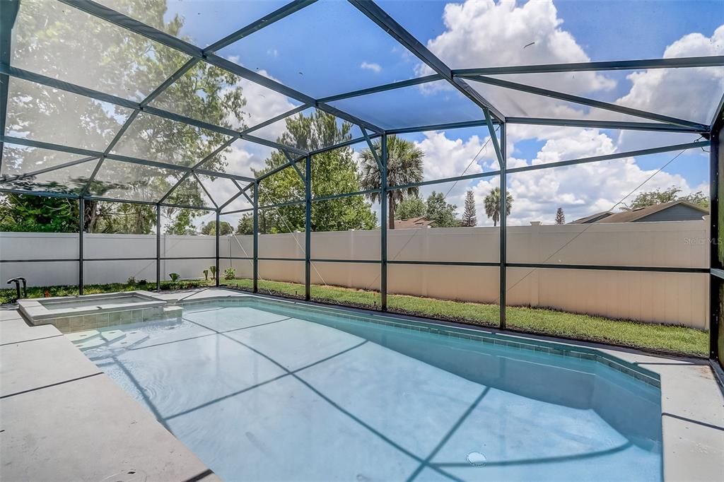 En Venta: $450,000 (4 camas, 2 baños, 1571 Pies cuadrados)