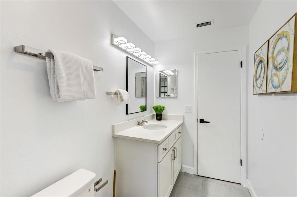 En Venta: $450,000 (4 camas, 2 baños, 1571 Pies cuadrados)
