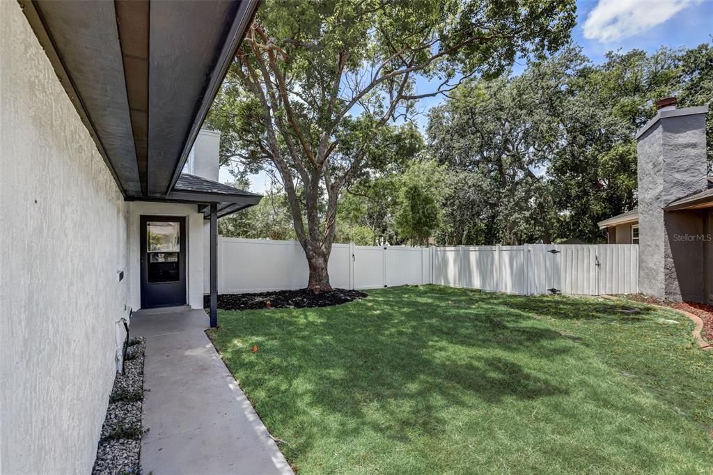 En Venta: $450,000 (4 camas, 2 baños, 1571 Pies cuadrados)