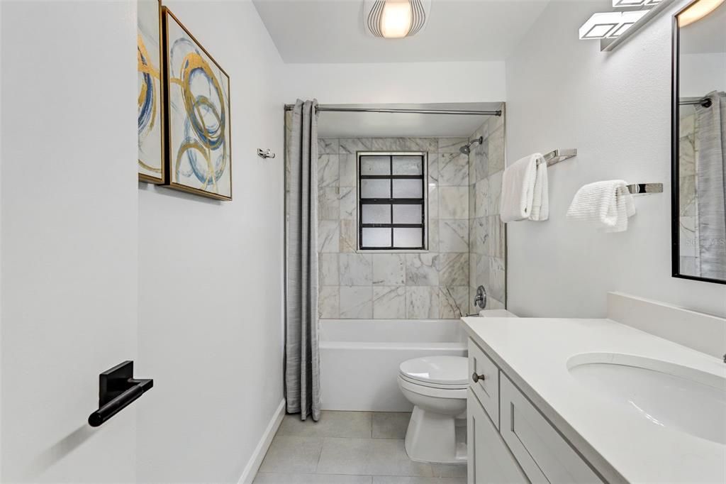 En Venta: $450,000 (4 camas, 2 baños, 1571 Pies cuadrados)