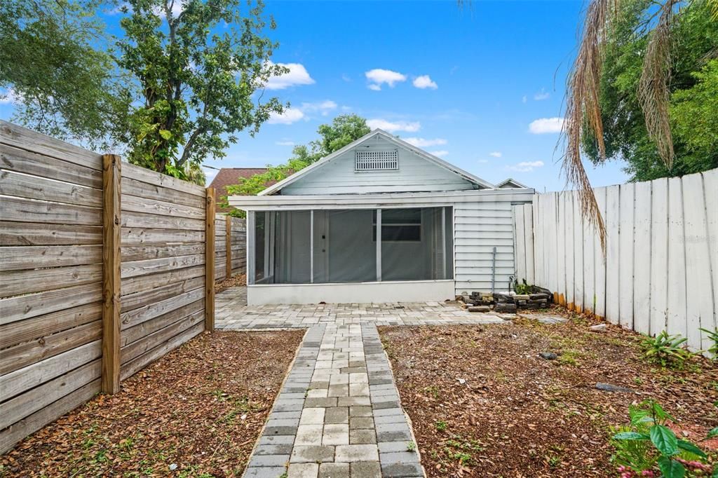 En Venta: $550,000 (3 camas, 3 baños, 1564 Pies cuadrados)
