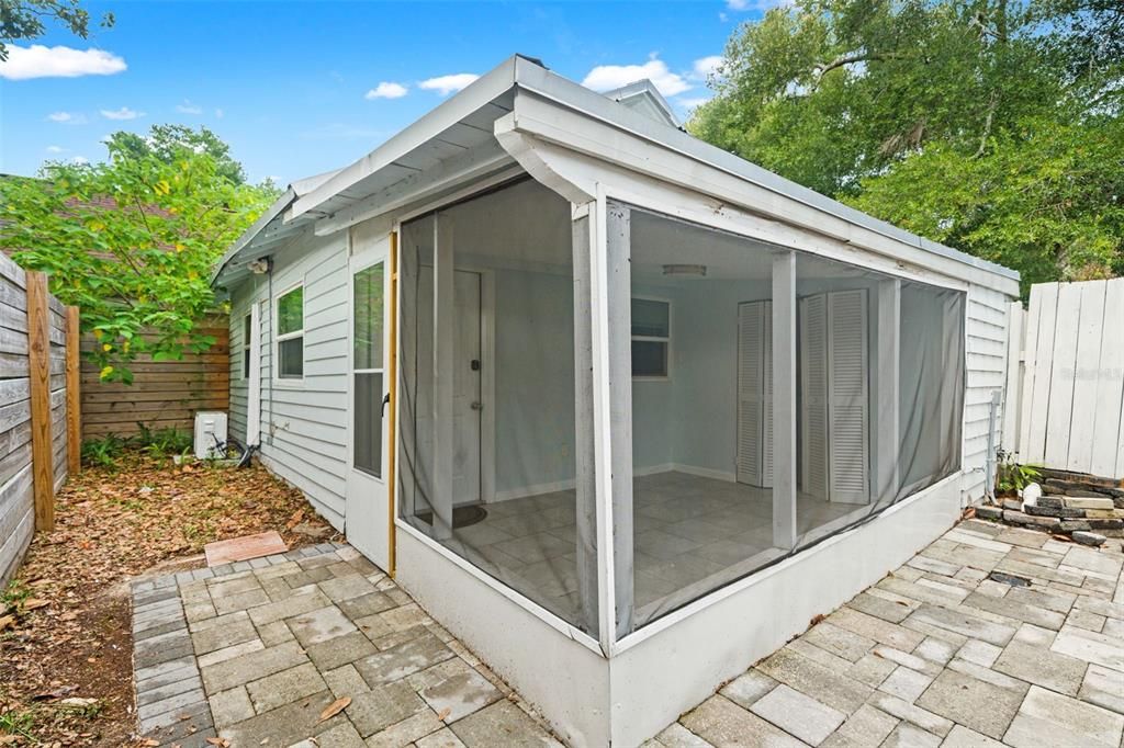 En Venta: $550,000 (3 camas, 3 baños, 1564 Pies cuadrados)