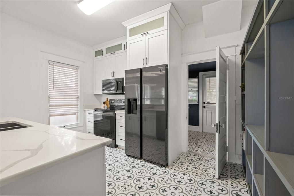 En Venta: $550,000 (3 camas, 3 baños, 1564 Pies cuadrados)